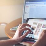 Puntare tutto e subito sull’alfabetizzazione digitale